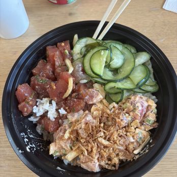 Ali'i Hawaiian Grill - Regular Poke Bowl - Hawaiian Near Me - Manhattan Beach, California