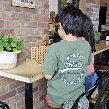 Jardin Cafe - Kids playing lol - Coffee & Tea Near Me - Sylmar, California Jardin Cafe - Kids playing lol - Coffee & Tea Near Me - Sylmar, California