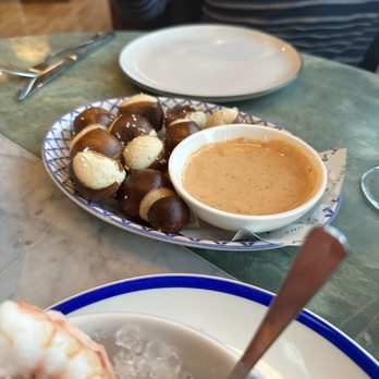 Swift Tavern - PRETZEL BITES - Bars Near Me - Chicago, Illinois Swift Tavern - PRETZEL BITES - Bars Near Me - Chicago, Illinois