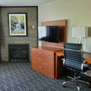 Twin Mountain Inn & Suites - Convenient Amenities, GREAT WIFI - Hotels Near Me - Pigeon Forge, Tennessee
