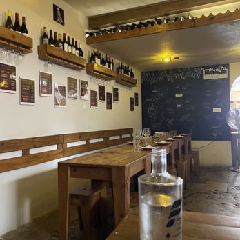 A Muralha Tapas e Vinhos - Portuguese Near Me - Lisbon, 11