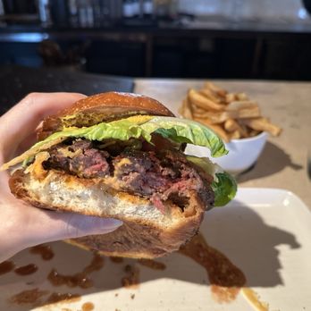 Chambar - le cheeseburger, grilled beef patty, brioche bun, cave aged gruyere, shallot tomato relish, lettuce - Belgian Near Me - Vancouver, British Columbia Chambar - le cheeseburger, grilled beef patty, brioche bun, cave aged gruyere, shallot tomato relish, lettuce - Belgian Near Me - Vancouver, British Columbia