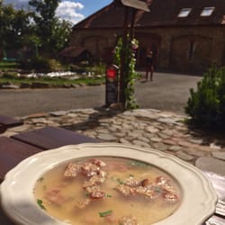 Schwanzerberský Panský Dvůr - Staročeská česnečka/Traditional Garlic soup  35,-