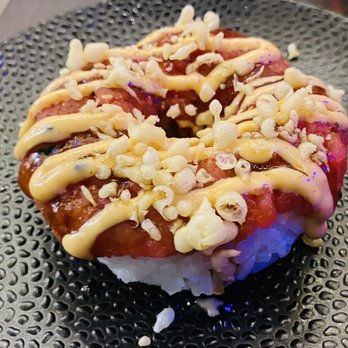 Poke Burri Charleston - Tuna sushi donut - Poke Near Me - Charleston, South Carolina Poke Burri Charleston - Tuna sushi donut - Poke Near Me - Charleston, South Carolina
