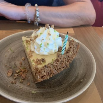 Beach House - Key lime pie - Bars Near Me - Pompano Beach, Florida