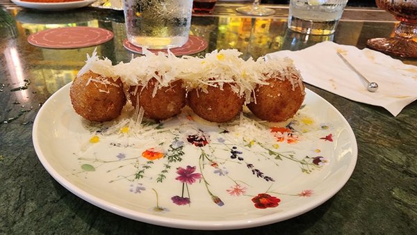 Sra. Martinez by null