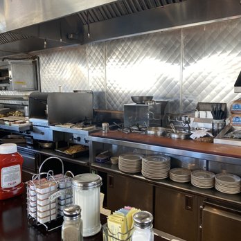Henri's Cafe - View at the bar - American Near Me - Oxnard, California