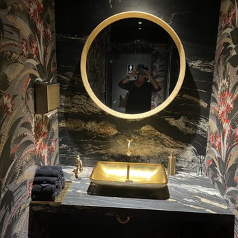 Epique Restaurant - Women's bathroom - Armenian Near Me - Glendale, California