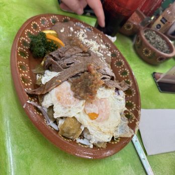 El Parian - Lengua y huevos - Mexican Near Me - Ensenada, BCN