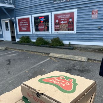 Pat's Pizza - Exterior - Pizza Near Me - Bar Harbor, Maine