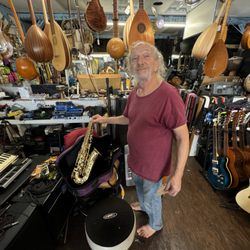 Full Circle Music - Mitch the owner.