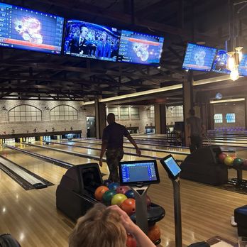 Bowl and Barrel - Gastropubs Near Me - Dallas, Texas Bowl and Barrel - Gastropubs Near Me - Dallas, Texas