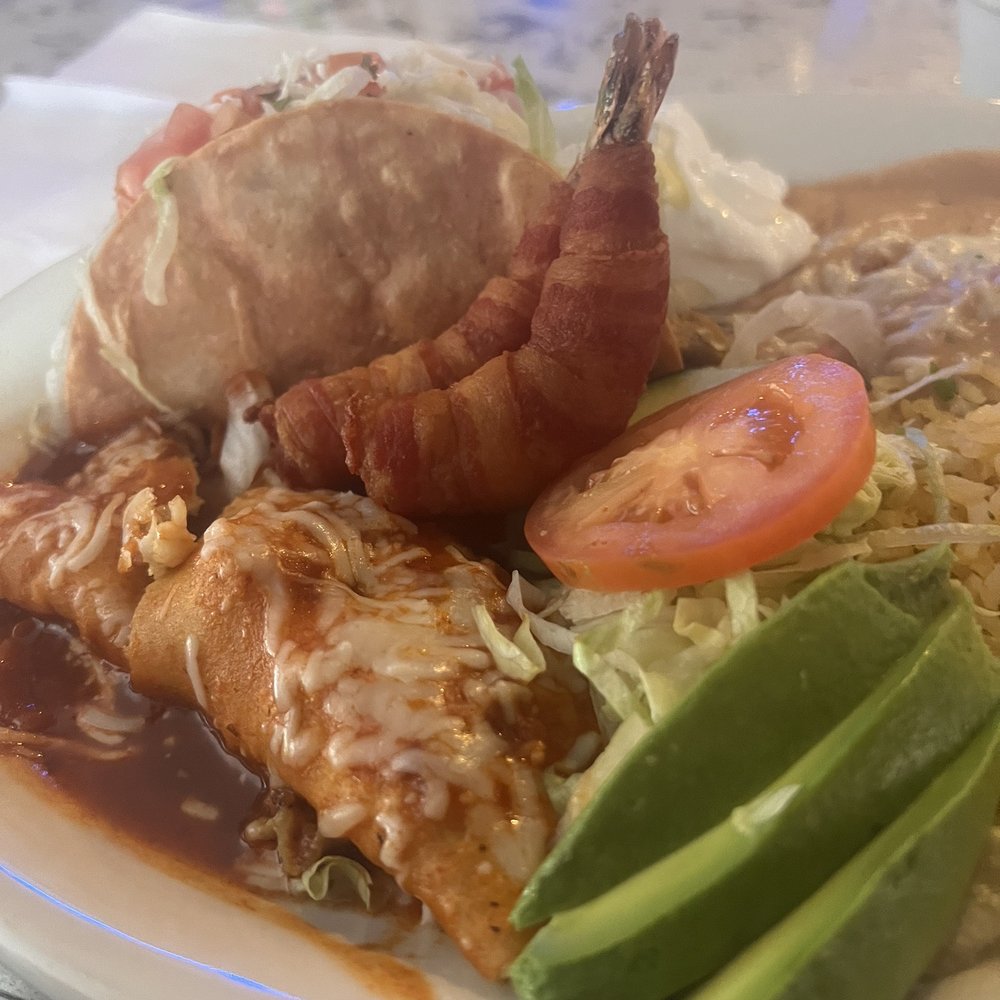 Mariscos El Puerto Escondido - San Bernardino - Chicken enchilada/hard shell taco combination - Seafood Near Me - San Bernardino, California Mariscos El Puerto Escondido - San Bernardino - Chicken enchilada/hard shell taco combination - Seafood Near Me - San Bernardino, California