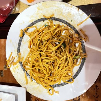 Chulo Restaurant & Bar - Veg Chow Mein - Himalayan/Nepalese Near Me - Watertown, Massachusetts