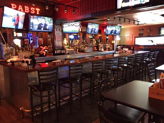 Misfits Sports Bar And Grill by null