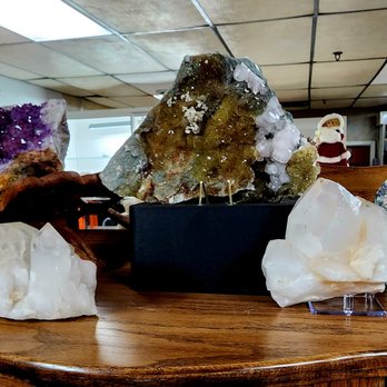 Rocks & Records - Gemstones & Minerals Near Me - Holt, Missouri