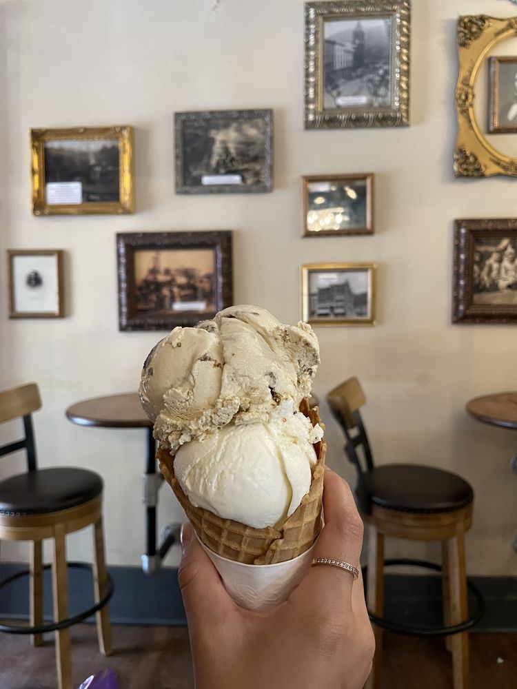 Curiosities Coffee and Ice House Image