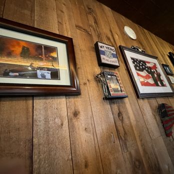 Heroes Wood-Fired Pizza - American Near Me - Santa Ysabel, California