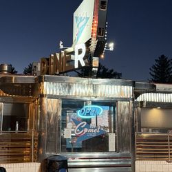 The Comet Classic Diner & Creamery - Front