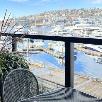 Duke's Seafood - Outdoor Seating - Seafood Near Me - Seattle, Washington Duke's Seafood - Outdoor Seating - Seafood Near Me - Seattle, Washington