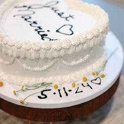 Sweet Haven Bakery - Cake