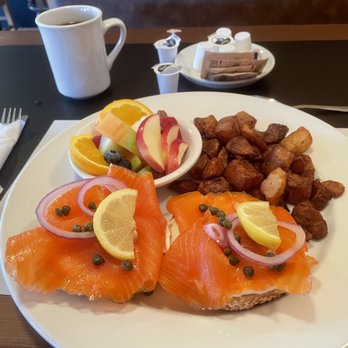La Bagelerie Rawdon - Bagel and lox - Bagels Near Me - Rawdon, Quebec