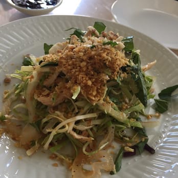 Pho Nina - Chicken salad - Vegetarian Near Me - Honolulu, Hawaii