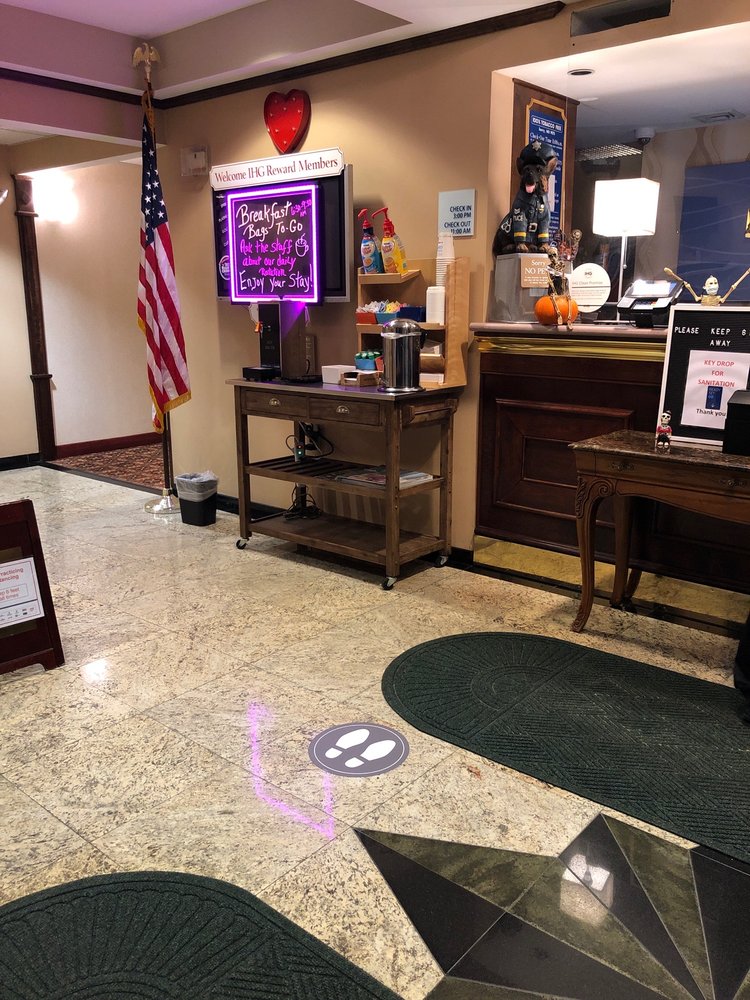 HOLIDAY INN EXPRESS & SUITES FRACKVILLE Updated July 2024 27 Photos