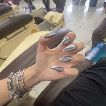 Hawaii Nails - Acrylic mani - Nail Salons Near Me - Honolulu, Hawaii Hawaii Nails - Acrylic mani - Nail Salons Near Me - Honolulu, Hawaii