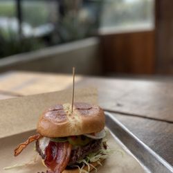 Giddy Up Burgers - Giddy up burger