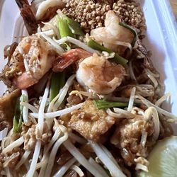 Siam Deluxe - Shrimp Pad Thai