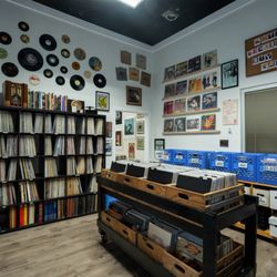 Antique 78rpm - The LP room
