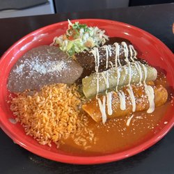 Mi Casa - 3 enchiladas- pork verde, carne Tojo, and pollo mole!!
