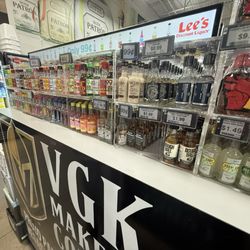 Lee's Discount Liquor - Interior