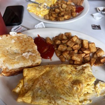 821 Café - MYO omelet with turkey sausage, goat cheese, american and onion - New American Near Me - Richmond, Virginia 821 Café - MYO omelet with turkey sausage, goat cheese, american and onion - New American Near Me - Richmond, Virginia