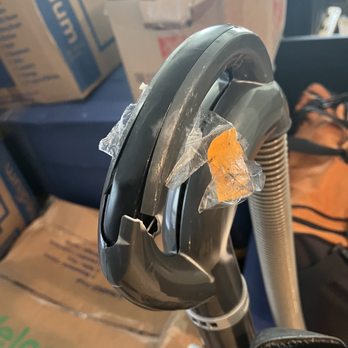 United Transportation - broke our vacuum - Movers Near Me - Paramount, California United Transportation - broke our vacuum - Movers Near Me - Paramount, California