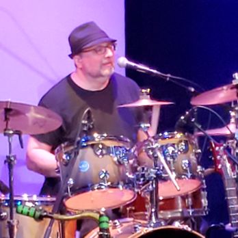 Alvas Showroom - Joe Travers ONE SHOT DEAL - Music Venues Near Me - San Pedro, California