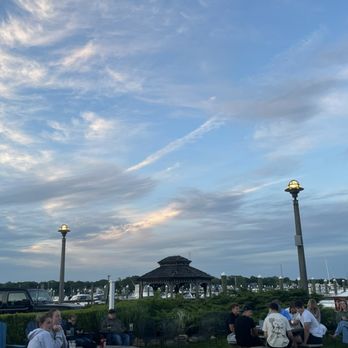 Chelo's Waterfront Bar & Grille - Seafood Near Me - Warwick, Rhode Island Chelo's Waterfront Bar & Grille - Seafood Near Me - Warwick, Rhode Island
