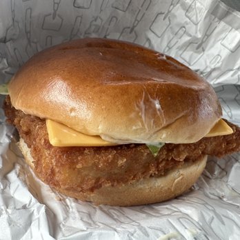 Wendy's - Fast Food Near Me - Grosse Pointe Farms, Michigan