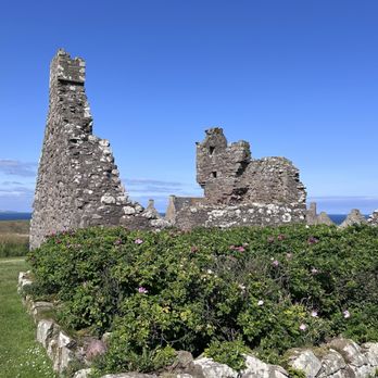 Dunnottar Castle - Landmarks & Historical Buildings Near Me Dunnottar Castle - Landmarks & Historical Buildings Near Me