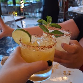 Harry's - Steakhouses Near Me - Cancún, ROO