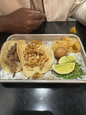 Donde Los Tacos by null