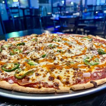 Chicago Street Pour House - Nate's El Diablo pizza - New American Near Me - Elgin, Illinois