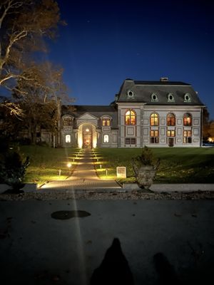 Belcourt of Newport by null