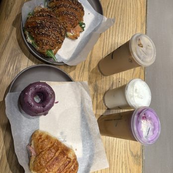 Starbucks Reserve Roastery Chicago - Coffee Roasteries Near Me - Chicago, Illinois