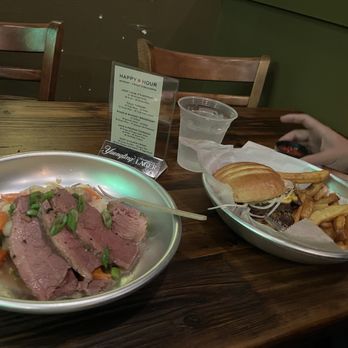 Scully's Irish Pub & Eatery - Corned beef - Irish Pub Near Me - Fernandina Beach, Florida Scully's Irish Pub & Eatery - Corned beef - Irish Pub Near Me - Fernandina Beach, Florida