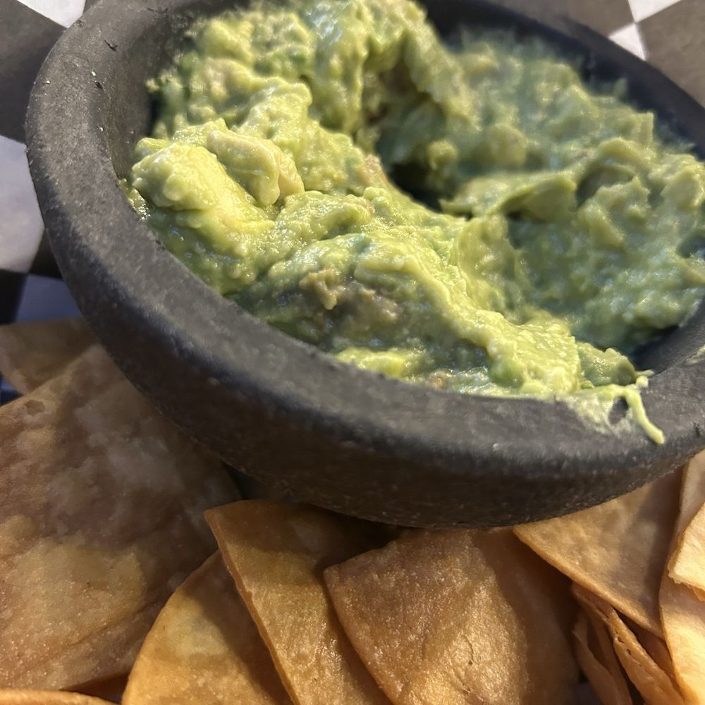 Mexican Mariachi Grill y Tequila Bar - Chips and Guacamole - Bars Near Me - Glassboro, New Jersey