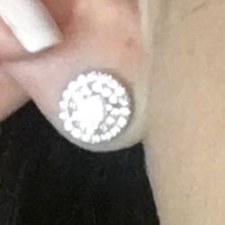 Cartel Jewelry - He created a halo for my diamond solitaire's.