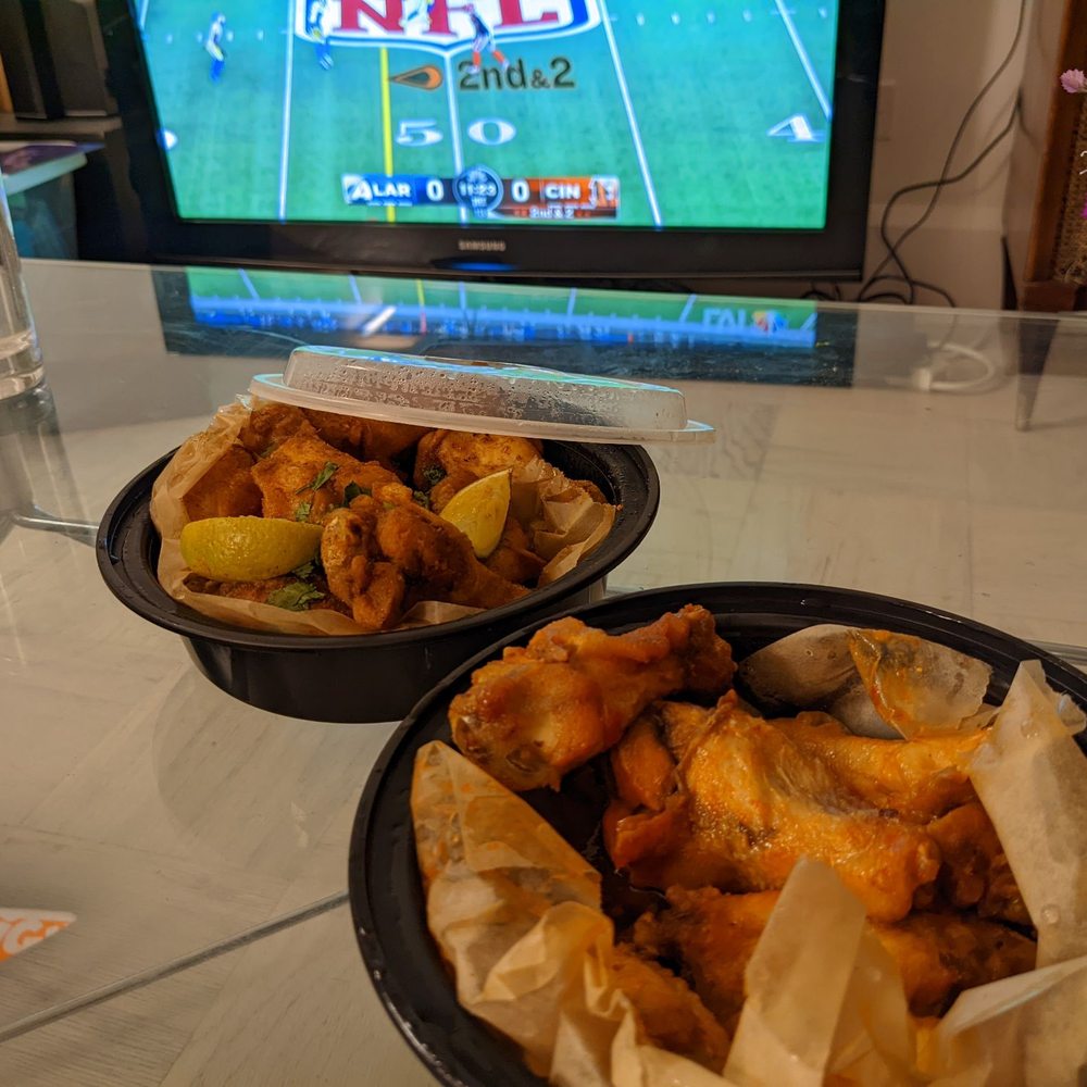 Que Chevere - Chicken wings special for Super Bowl Sunday. 50/50 Cincinnati sauce & Los Angeles dry rub. - Puerto Rican Near Me - New York, New York Que Chevere - Chicken wings special for Super Bowl Sunday. 50/50 Cincinnati sauce & Los Angeles dry rub. - Puerto Rican Near Me - New York, New York