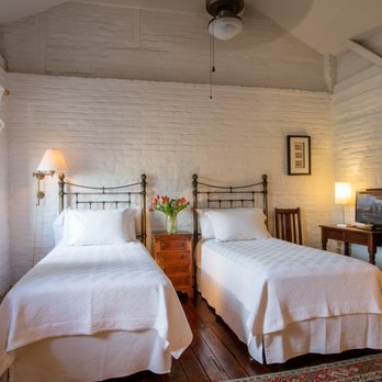 Monrose Row - Room #3 - Bed & Breakfast Near Me - New Orleans, Louisiana Monrose Row - Room #3 - Bed & Breakfast Near Me - New Orleans, Louisiana